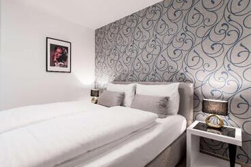 هتل Best Western Plus Celebrity Suites