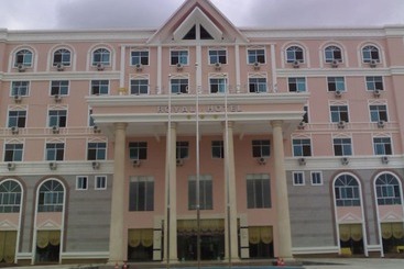 Royal Hotel Luang Namtha   Huang Ching