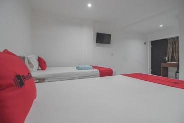 پانسیون Reddoorz Near Living Plaza Balikpapan