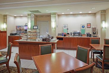 Hotel Country Inn & Suites By Radisson, Montgomery East, Al
