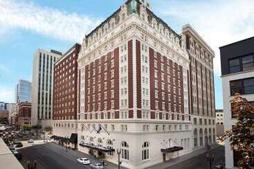 فندق The Benson Portland, Curio Collection By Hilton