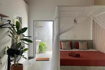 Пансион Surf Lodge Madiha