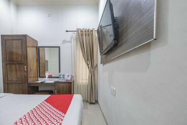 ホテル Oyo 1527 Barkah