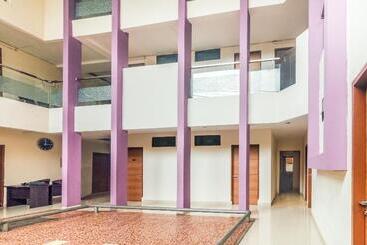 هتل Oyo 1448 Mangga Dua Residence