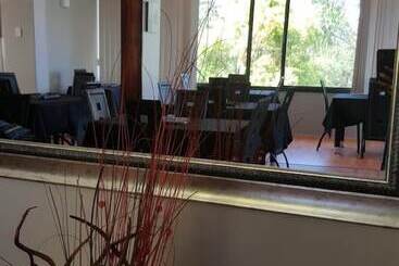 ペンション Luxury Heights Guesthouse  Pool Under Renovation