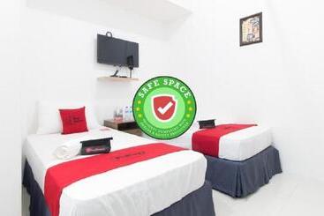 هاستل Reddoorz Near Liceo De Cagayan University Highschool