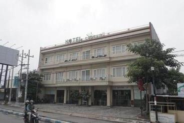 فندق Cahaya 3 Airport Juanda Surabaya
