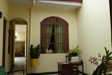 پانسیون Hostal Antonio