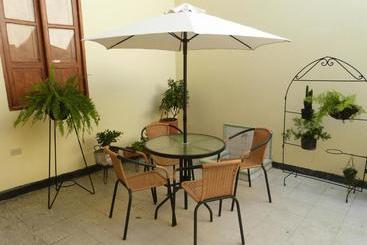 پانسیون Hostal Antonio