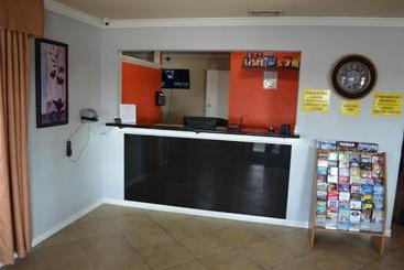 هتل Hill Country Inn And Suite