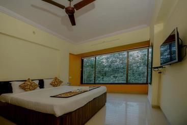 Hotel Lalsai Residency Andheri