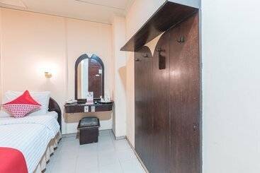 בית מלון כפרי Capitol By Oyo Rooms