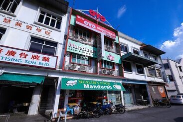 Hotel Mandurah Room & Cafe By Oyo Rooms