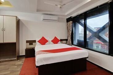 בית מלון כפרי Fabexpress Sai Chatra