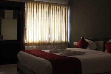 هتل Viswa Residency By Azalea