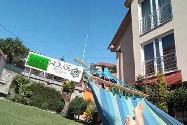 پانسیون Yard House Trpejca