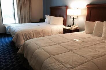 Aderi Hotel Near Casino