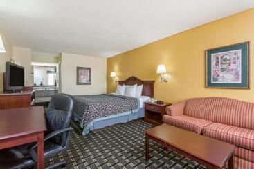 호텔 Days Inn & Suites By Wyndham Warner Robins Near Robins Afb