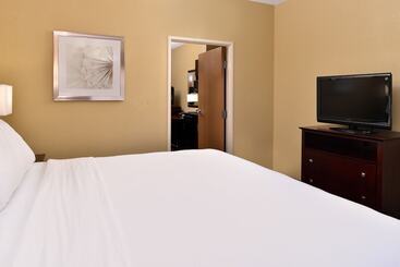 Отель Comfort Inn & Suites Sharonville   Cincinnati North