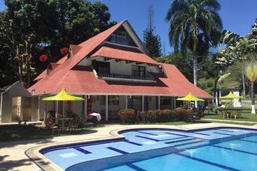 Finca Hotel Pinares