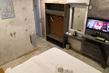 پانسیون Rick Home Teluk Intan