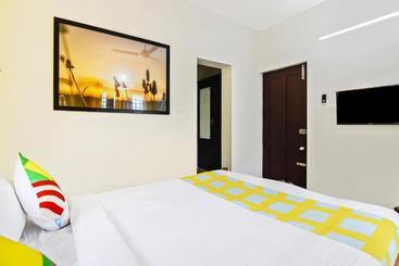 پانسیون Elegant 1br Stay Near Technopark