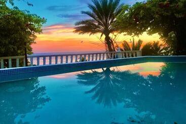 فندق صغير Cafegourmetptacorona