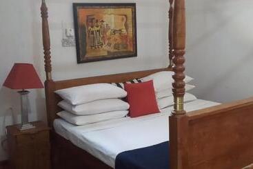 הוסטל Habarana Inn