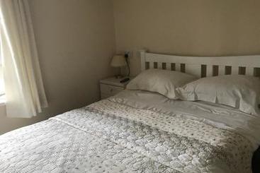 Bed and Breakfast Garstoncottage