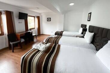 هتل Andes De Urubamba