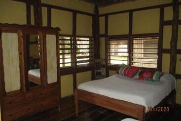 فندق Cerros Beach Inn