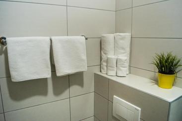 هتل Sajam Garni