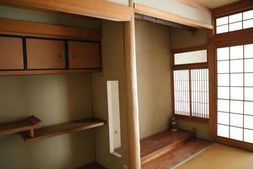 Общежитие Perch Guest House