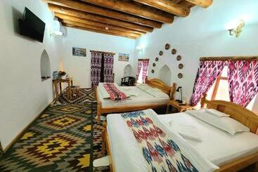 Madrasah Polvon Qori Boutique Hotel Xix Century