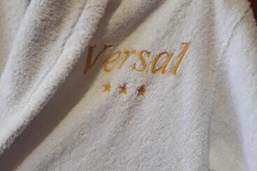 هتل Versal