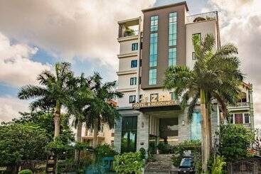 Zen Riverside Hotel & Residences