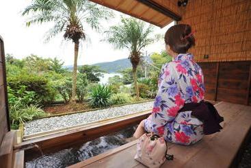 هتل Cocorone Lodge And Spa