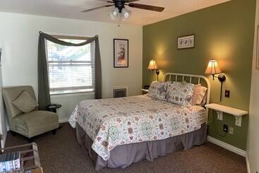 민박 The Bidwell House