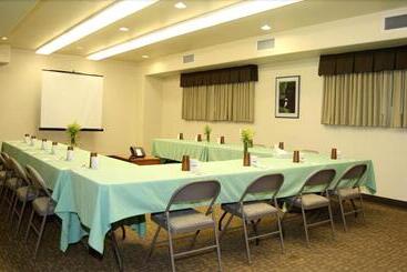 فندق على الطريق Breeze Inn