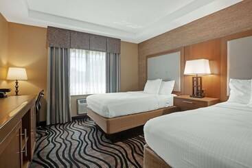 בית מלון כפרי Best Western Summit Inn