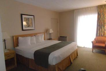 אתר נופש Best Western Valley Plaza Inn