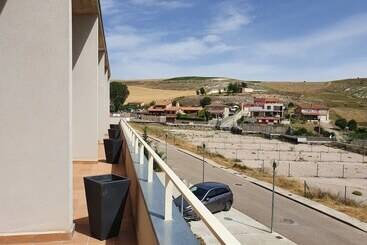 アパートホテル Camino De Rabe