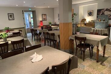 酒店 Initial By Balladins, Hôtel Broisin