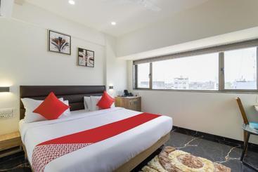 Отель Oyo 45723  Pearl Deluxe