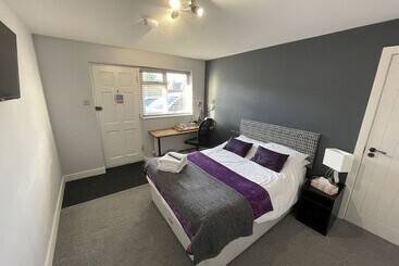 פנסיון Arlan House, Central Basingstoke