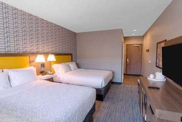 Отель Hampton Inn Riverside Downtown