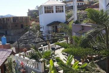 هتل Hôtel Restaurant La Piscine Escapade Ambositra