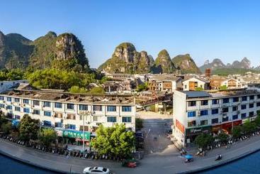 هتل Global Village Mountain View Yangshuo
