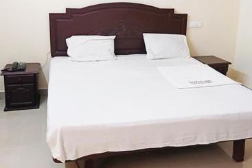 هتل Govind Inn