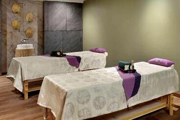 فندق Mercure Makassar Nexa Pettarani